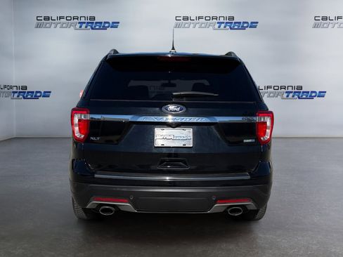 Used 2018 Ford Explorer XLT w/ Equipment Group 201A image 6
