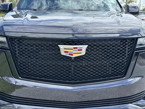Certified 2024 Cadillac Escalade Sport Platinum w/ Heavy-Duty Trailer Package AWD/4WD image 8
