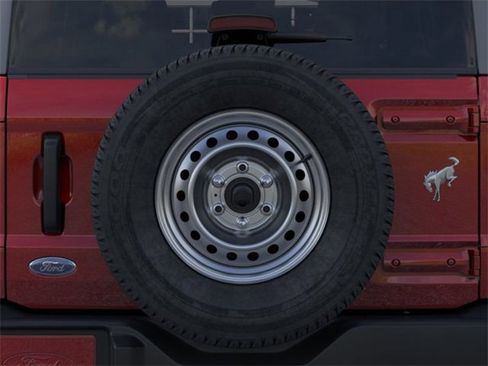 New 2025 Ford Bronco 4-Door image 24