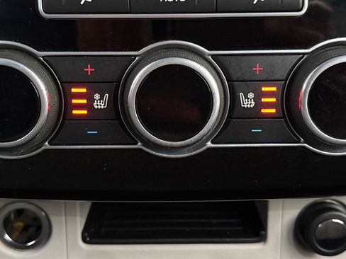 Used 2016 Land Rover Range Rover HSE image 23