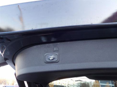 Used 2018 Ford Escape SEL image 13