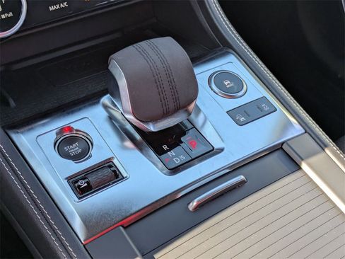 Used 2024 Jaguar F-PACE R-Dynamic S image 24