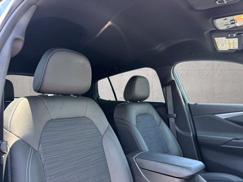 Used 2025 Buick Envista Preferred w/ Convenience I Package FWD image 7
