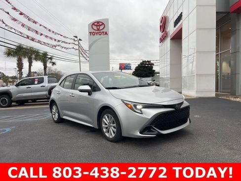 Used 2025 Toyota Corolla SE image 1