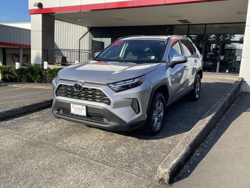 Certified 2024 Toyota RAV4 XLE w/ Convenience Package AWD/4WD image 4