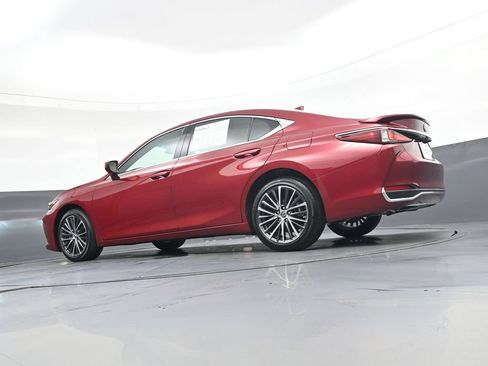 Used 2025 Lexus ES 300h w/ Premium Package FWD image 49