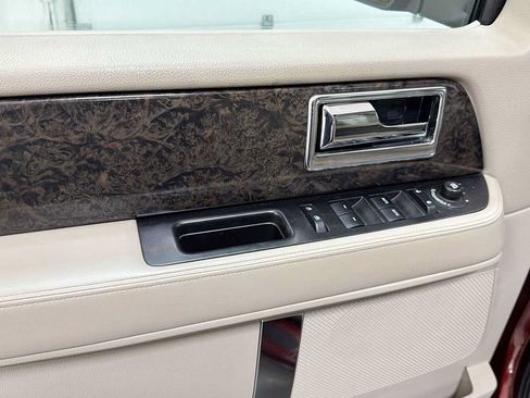 Used 2015 Lincoln Navigator 4WD image 15