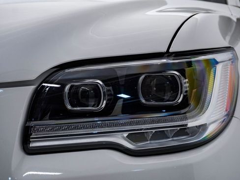 Used 2022 Lincoln Navigator Reserve image 40