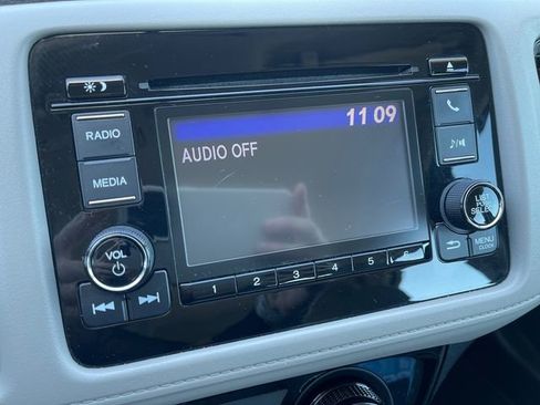 Certified 2020 Honda HR-V LX image 25