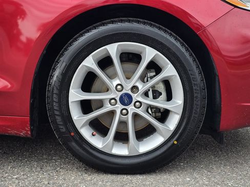 Used 2020 Ford Fusion SE FWD image 12