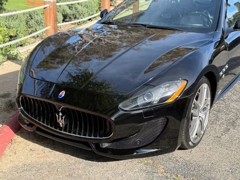 Used 2017 Maserati GranTurismo Sport image 18