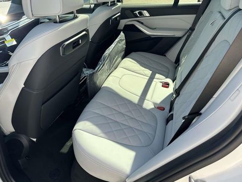 New 2026 BMW X5 xDrive40i AWD/4WD image 8