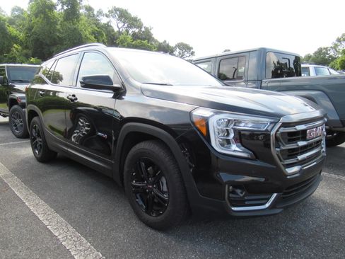 Used 2022 GMC Terrain AT4 w/ Infotainment Package II AWD/4WD image 1