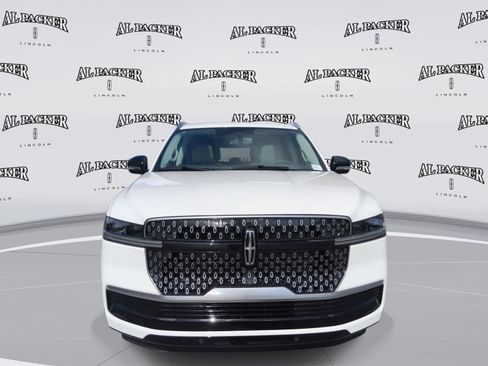 New 2026 Lincoln Navigator L Reserve AWD/4WD image 8