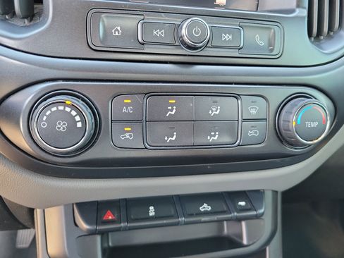 Used 2022 Chevrolet Colorado W/T w/ Custom Special Edition image 23