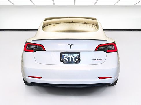 Used 2020 Tesla Model 3 Performance image 5