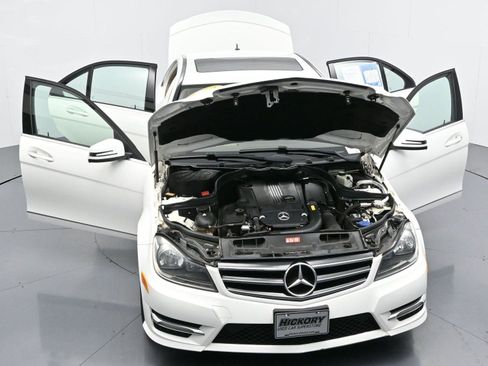 Used 2014 Mercedes-Benz C 250 Luxury image 36