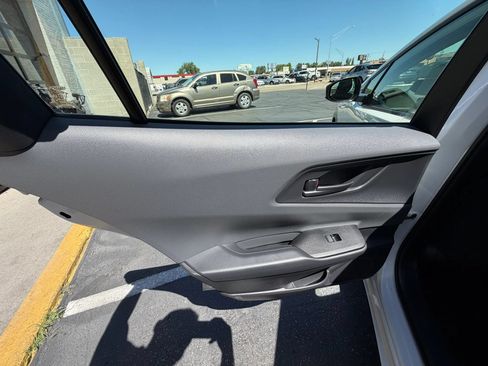 Used 2024 Toyota Prius LE FWD image 19