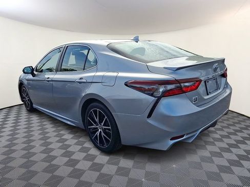 Used 2023 Toyota Camry SE FWD image 4