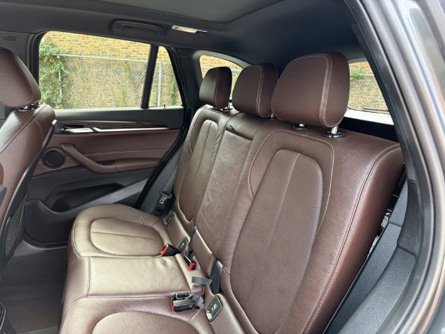 Used 2022 BMW X1 xDrive28i w/ Convenience Package AWD/4WD image 13