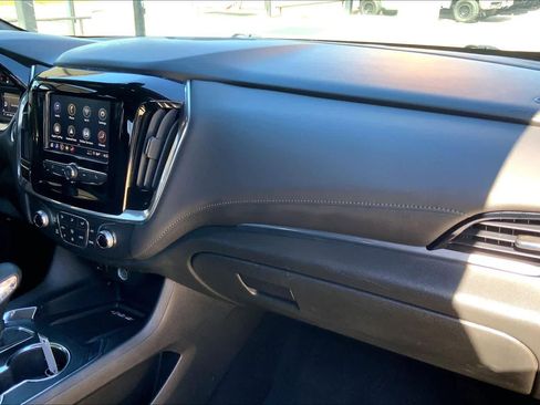 Used 2023 Chevrolet Traverse LT FWD image 18