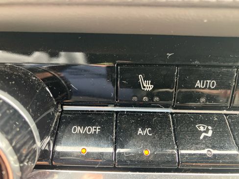 Used 2025 Chevrolet Equinox LT w/ Convenience Package II FWD image 31