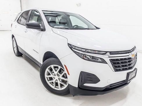 Used 2023 Chevrolet Equinox LS w/ LS Convenience Package image 9