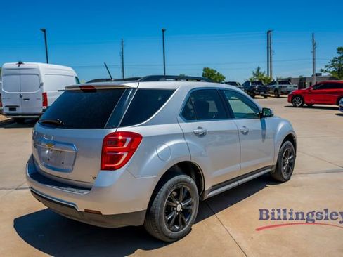 Used 2017 Chevrolet Equinox LT w/ Convenience Package FWD image 5