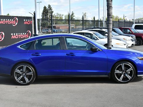 Used 2024 Honda Accord Sport image 9