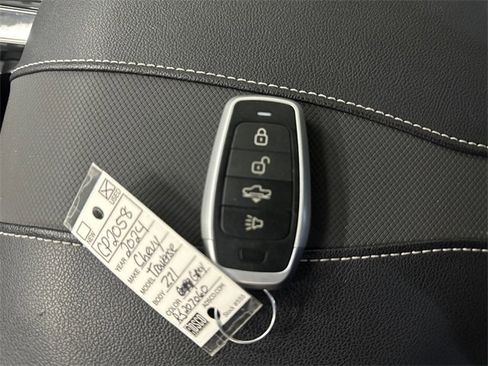 Used 2024 Chevrolet Traverse Z71 image 36