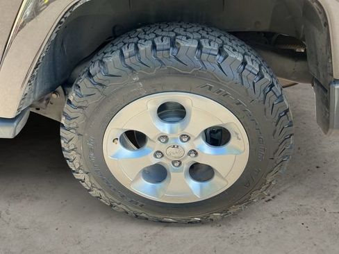 Used 2013 Jeep Wrangler Sahara AWD/4WD image 9