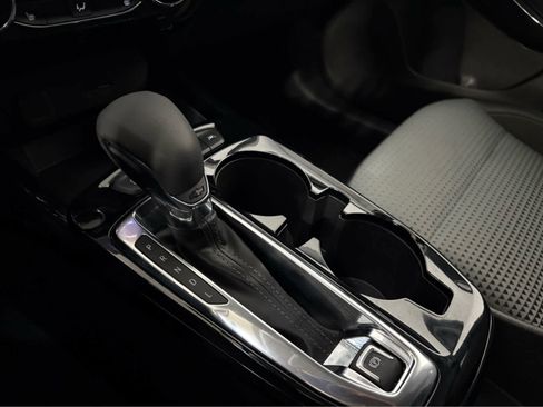 Certified 2025 Chevrolet Trax LT w/ LT Convenience Package image 25