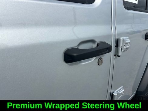 Used 2024 Jeep Wrangler Unlimited Sport AWD/4WD image 22
