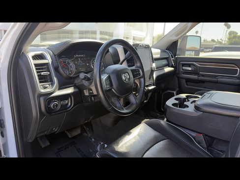 Used 2023 RAM 2500 Laramie AWD/4WD image 5