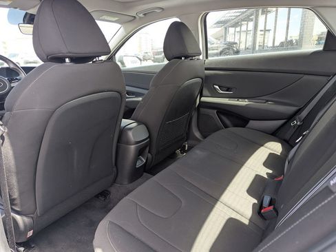 Used 2025 Hyundai Elantra SEL FWD image 30