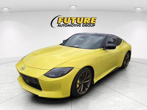 Used 2023 Nissan Z w/ Floor Mat Package (L93) RWD image 3