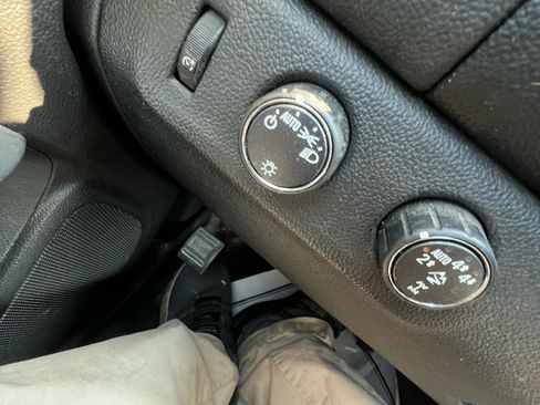 Used 2019 Chevrolet Colorado ZR2 image 24