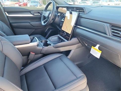 New 2026 GMC Terrain Elevation w/ Elevation Premium Package image 17