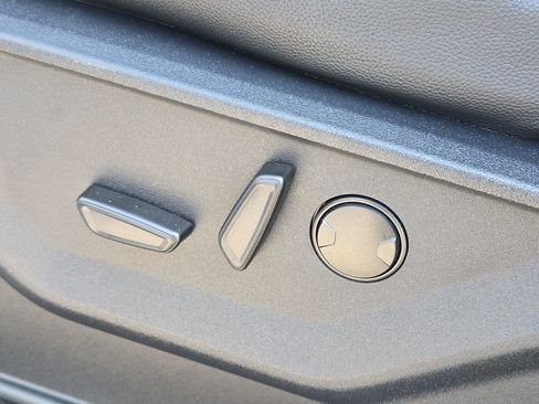 Used 2022 Ford F150 XLT w/ Equipment Group 302A High image 12