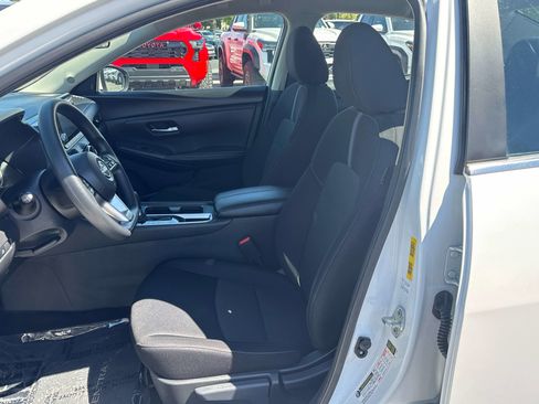 Used 2024 Nissan Sentra SV FWD image 11