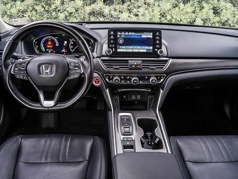 Used 2021 Honda Accord Touring image 12