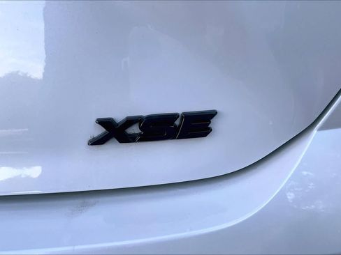 Used 2026 Toyota Camry XSE AWD/4WD image 9