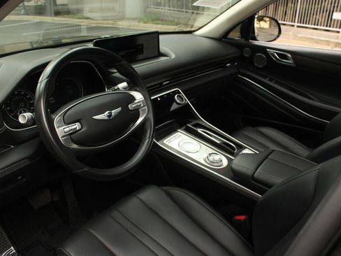 Used 2021 Genesis GV80 2.5T w/ Advanced Package 03 RWD image 13