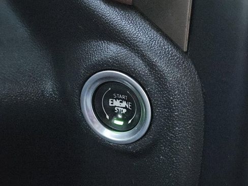 Certified 2020 Chevrolet Silverado 1500 High Country w/ Technology Package image 15