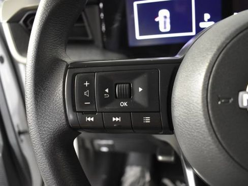 Certified 2025 Nissan Kicks SV AWD/4WD image 14