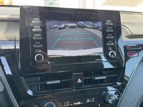 Used 2022 Toyota Camry SE FWD image 29