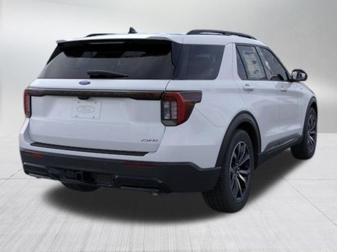 New 2026 Ford Explorer ST-Line image 8
