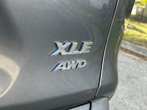 Used 2023 Toyota RAV4 XLE Premium image 30