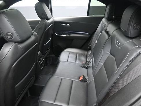 Used 2023 Cadillac XT4 Luxury w/ Cold Weather Package FWD image 21