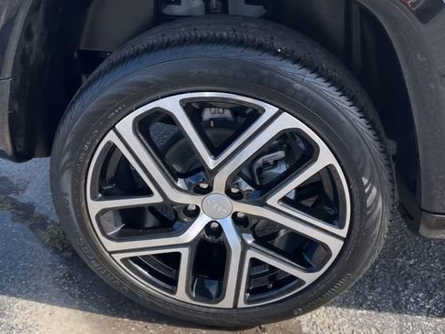 Used 2024 Jeep Compass Limited w/ Elite Group image 12